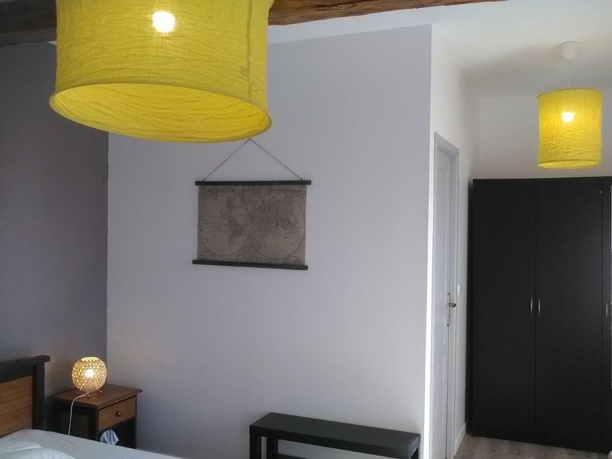 A Deux Pas Du Rheby Hotel Villebois Exterior foto